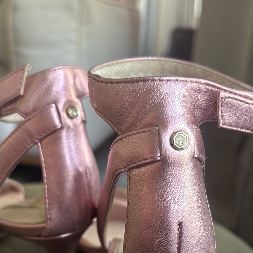 Elegant Pink Ankle Strap Sandals - Picture 5 of 8